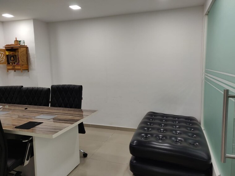 Team Area, ambli Commercial Office Space 1147 Sq.Ft. In Ambli Ahmedabad 10094985