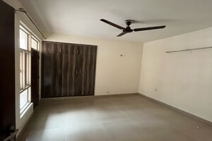 2.5 BHK Apartment For Rent in Supertech Cape Town, Sector 74