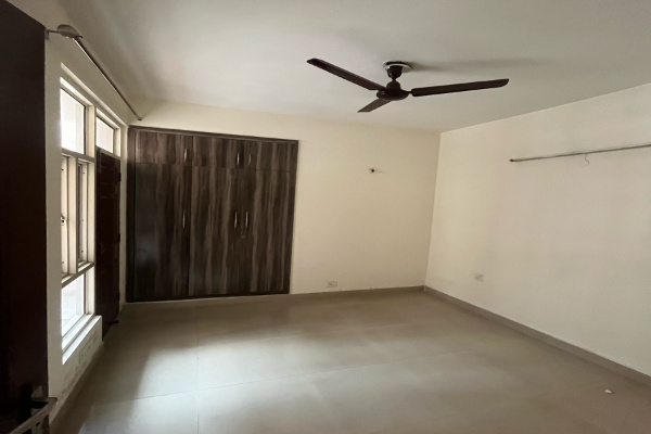 2.5 BHK Apartment For Rent in Supertech Cape Town