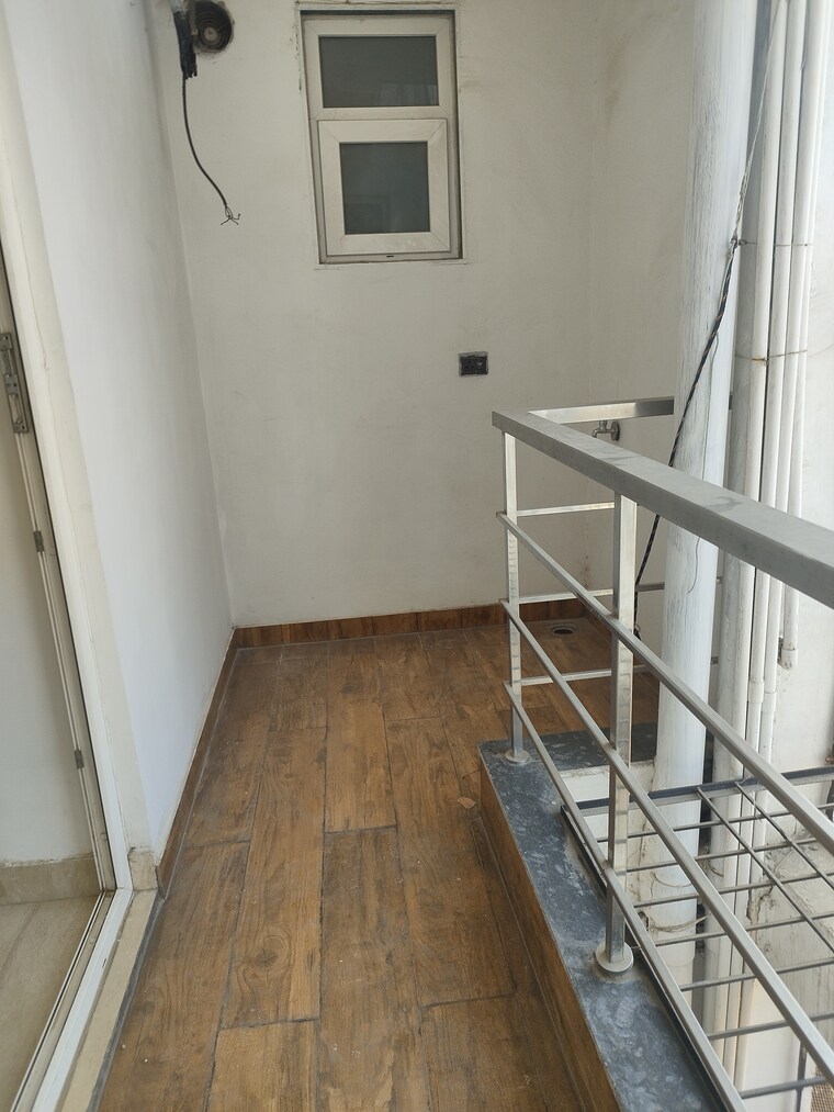 Balcony, freedom fighters enclave 3 Bedroom 1800 Sq.Ft. Builder Floor In Freedom Fighters Enclave Delhi 10095046