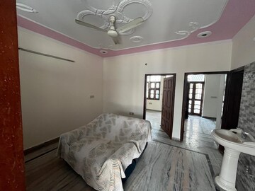 Bedroom in 2 BHK Builder Floor at Sector 21d – for Rent
