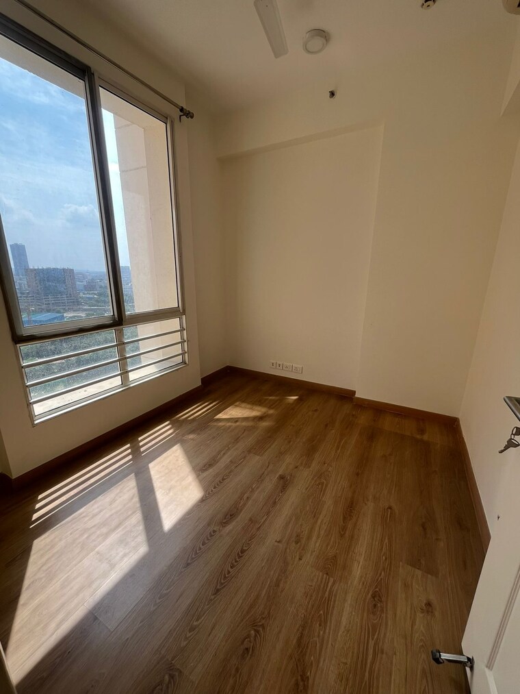Room, pioneer-park-presidia 3 Bedroom 5800 Sq.Ft. Apartment In Sector 62 Gurgaon 10095081
