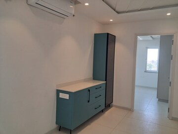 Room in 3 BHK Apartment at Jayabheri The Nirvana, Gopanpally – for Rent