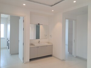 Room in 3 BHK Apartment at Jayabheri The Nirvana, Gopanpally – for Rent