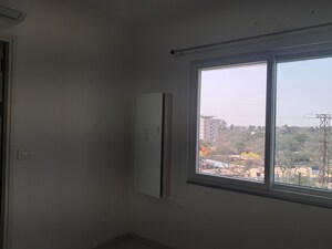 Room in 3 BHK Apartment at Jayabheri The Nirvana, Gopanpally – for Rent