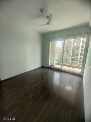 3.5 BHK Apartment For Rent in Microtek Greenburg, Sector 86