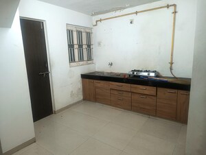 Room in 3 BHK Apartment at Satellite – for Rent