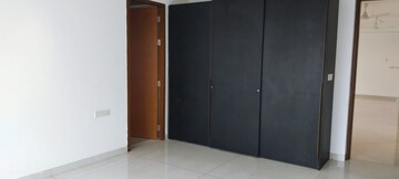 Room in 3 BHK Apartment at Jayabheri The Nirvana, Gopanpally – for Rent