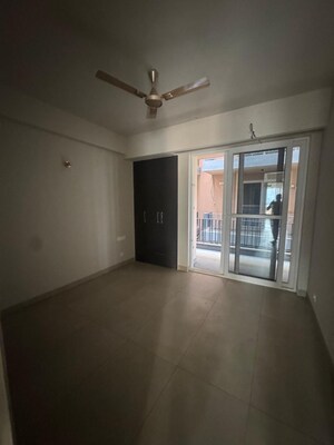 Room in 3 BHK Apartment at SAV Gulnaar Meadows, Ambala Highway – for Rent