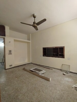Room in 2 BHK Builder Floor at Pamposh Enclave – for Rent