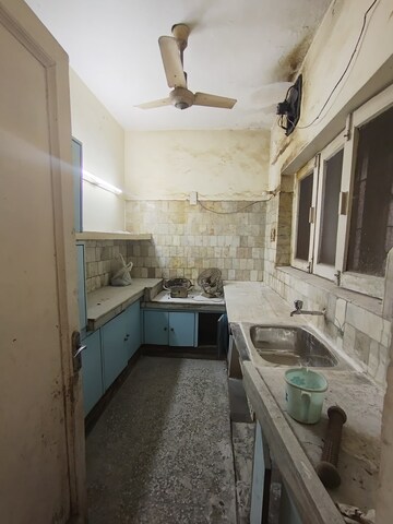 Kitchen in 2 BHK Builder Floor at Pamposh Enclave – for Rent