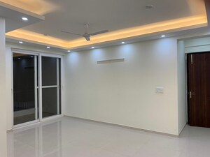 Room in 4 BHK Apartment at Ambika Florence Park, North Mullanpur – for Sale