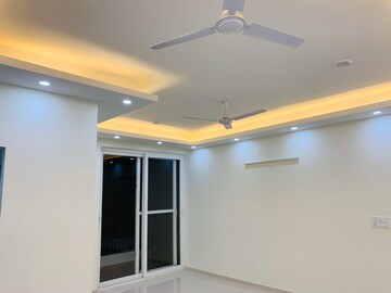 Room in 4 BHK Apartment at Ambika Florence Park, North Mullanpur – for Sale