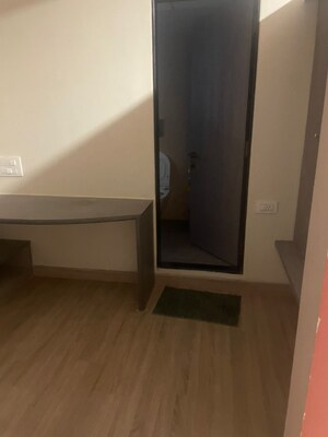 Furnished Amenities in 2 BHK Apartment at Jasmine Apartment Dadar, Dadar East – for Rent