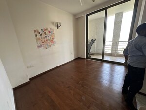 Room in 3 BHK Apartment at M3M Golf Estate, Sector 65 – for Rent