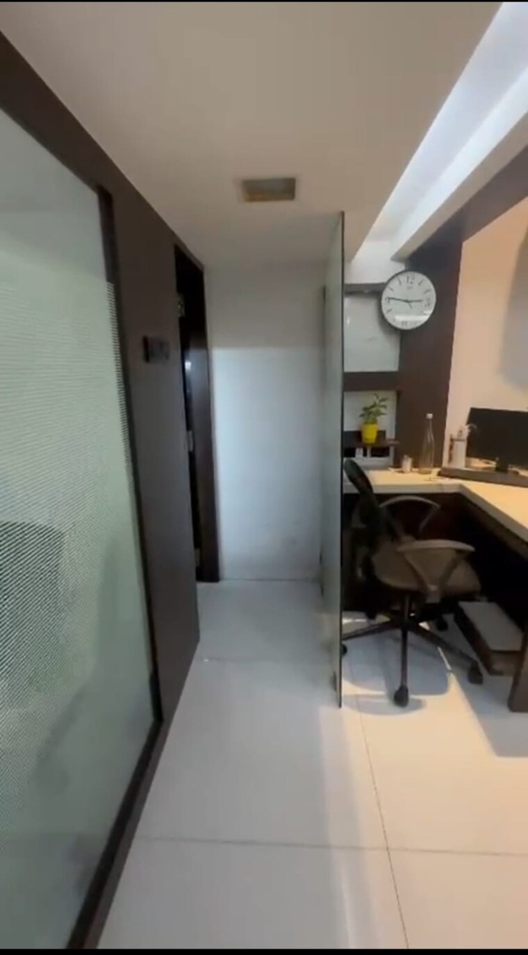 Team Area, crystal-plaza-andheri-west Commercial Office Space 310 Sq.Ft. In Andheri West Mumbai 10095475