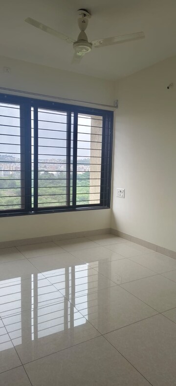 Room in 3 BHK Apartment at Sargam CHS Nanded, Sinhagad Road – for Rent