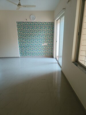 Room in 2.5 BHK Apartment at Essen Shonest Towers, Wakad – for Rent