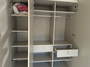 Furnished Amenities in 2 BHK Apartment at Lodha Amara, Kolshet Road – for Rent