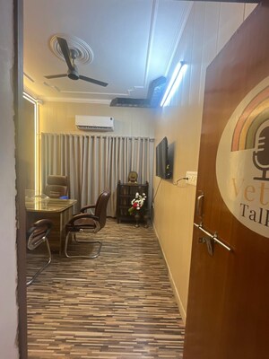 Parking in  Office Space at Gomti Nagar – for Rent