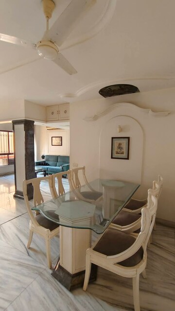 Master Bedroom in 3 BHK Apartment at Andheri West – for Rent