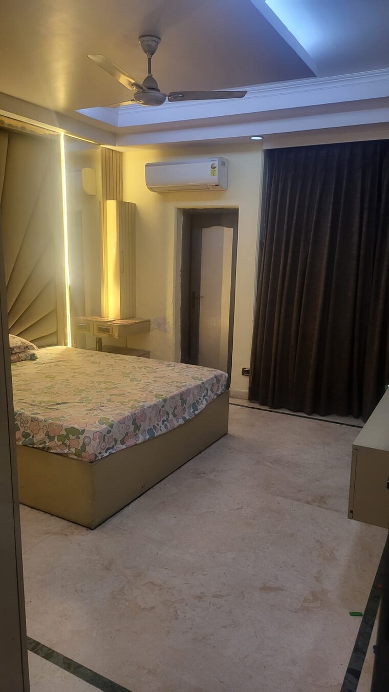 Bedroom, sector 50 6 Bedroom 5000 Sq.Ft. Builder Floor In Sector 50 Noida 10095626
