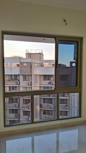 3 BHK Apartment For Rent in Bhutra Mangal Karini Sky Breeze, Goregaon West