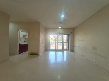 Room in 2 BHK Apartment at RNA Continental, Chembur – for Sale