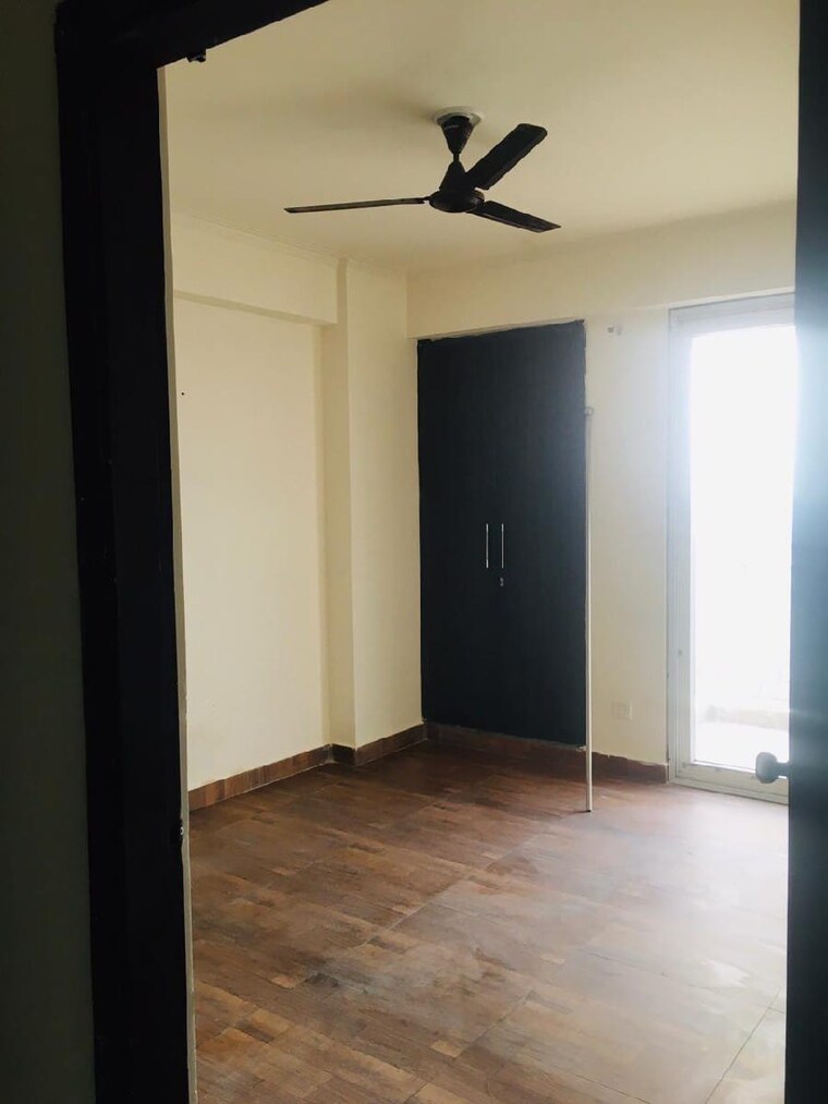 Room, crossing-republik 2 Bedroom 1075 Sq.Ft. Apartment In Crossing Republic Ghaziabad 10095618