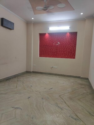 Room in 2 BHK Builder Floor at Ardee City, Sector 52 – for Rent