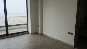 Room in 5 BHK Apartment at ABA County 107, Sector 107 – for Rent