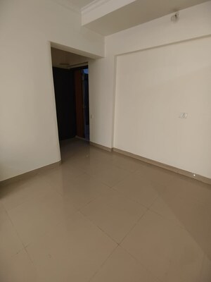 Room in 2 BHK Apartment at Sadguru Complex I, Goregaon East – for Rent