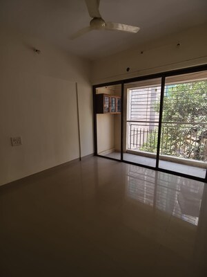 Room in 2 BHK Apartment at Sadguru Complex I, Goregaon East – for Rent
