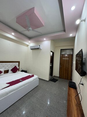 Team Area in 6+ BHK Independent House at Sector 117 – for Rent