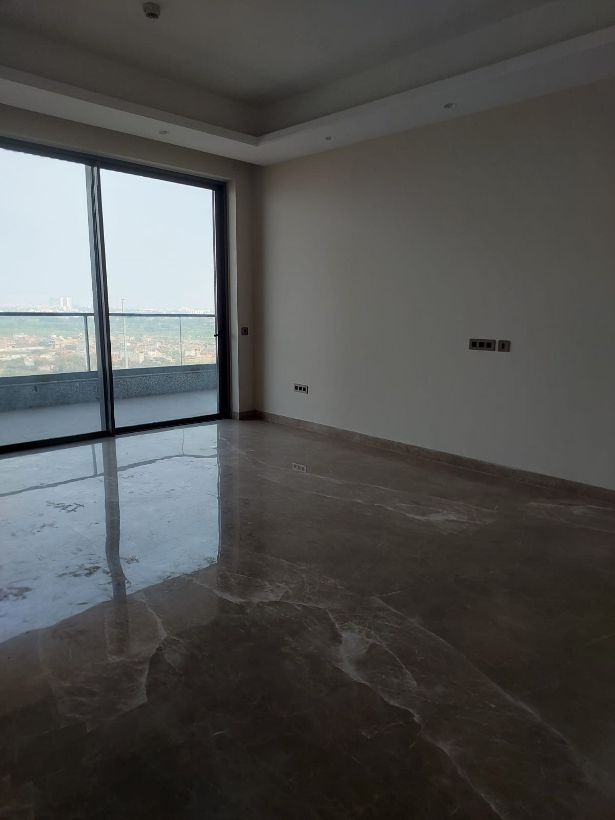 4 BHK + Servant Room Apartment For Rent in Gulshan Dynasty