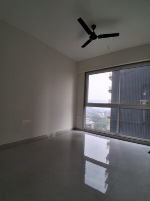 Room in 2 BHK Apartment at Tricity Montview, Sanpada – for Rent