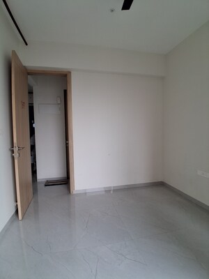 Room in 2 BHK Apartment at Tricity Montview, Sanpada – for Rent