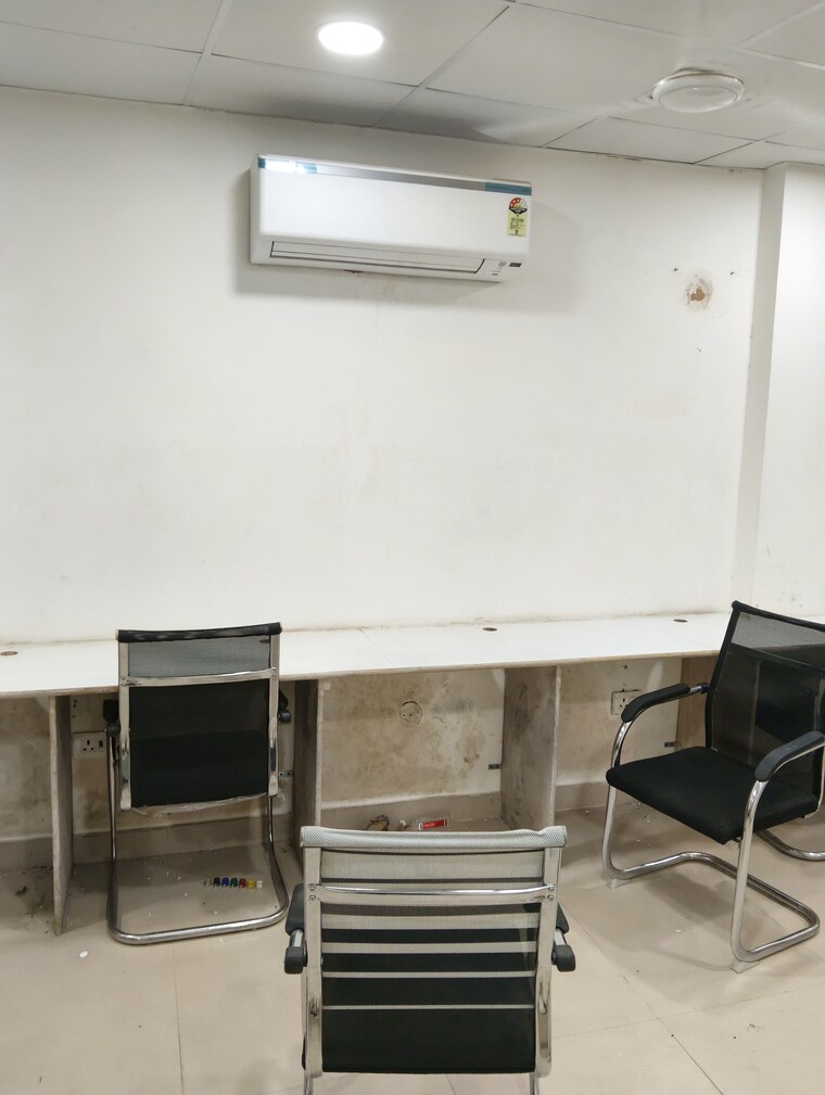 undefined, gomti nagar Commercial Office Space 500 Sq.Ft. In Gomti Nagar Lucknow 10095763