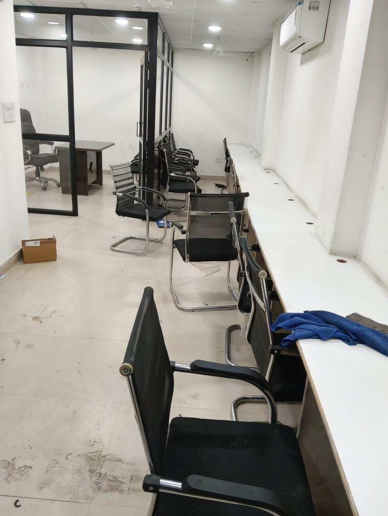 undefined, gomti nagar Commercial Office Space 500 Sq.Ft. In Gomti Nagar Lucknow 10095763