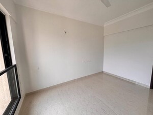 Room in 1 BHK Apartment at K Raheja Heights, Malad East – for Rent