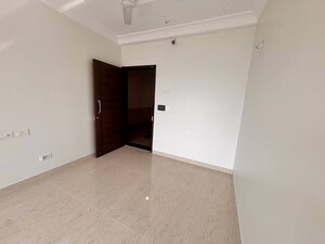 Room in 1 BHK Apartment at K Raheja Heights, Malad East – for Rent