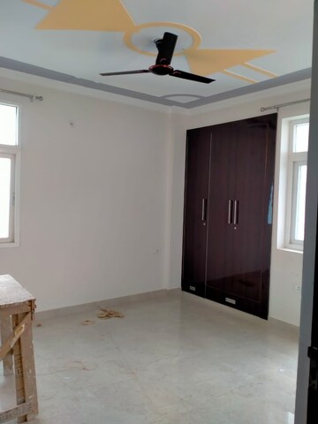 Room in 3 BHK Apartment at Arsha Sumangalam Vrindavan Yojana, Vrindavan Yojna – for Rent