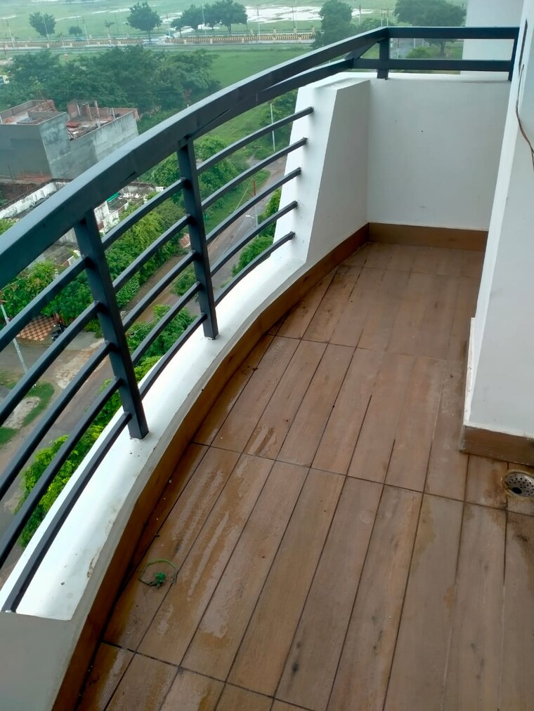 Balcony, arsha-sumangalam-vrindavan-yojana 3 Bedroom 1573 Sq.Ft. Apartment In Vrindavan Yojna Lucknow 10095797