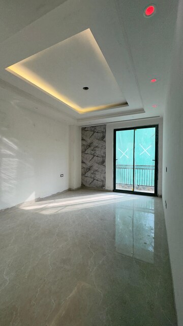 Room in 3 BHK Apartment at Palm Residency Chhatarpur, Chattarpur – for Rent