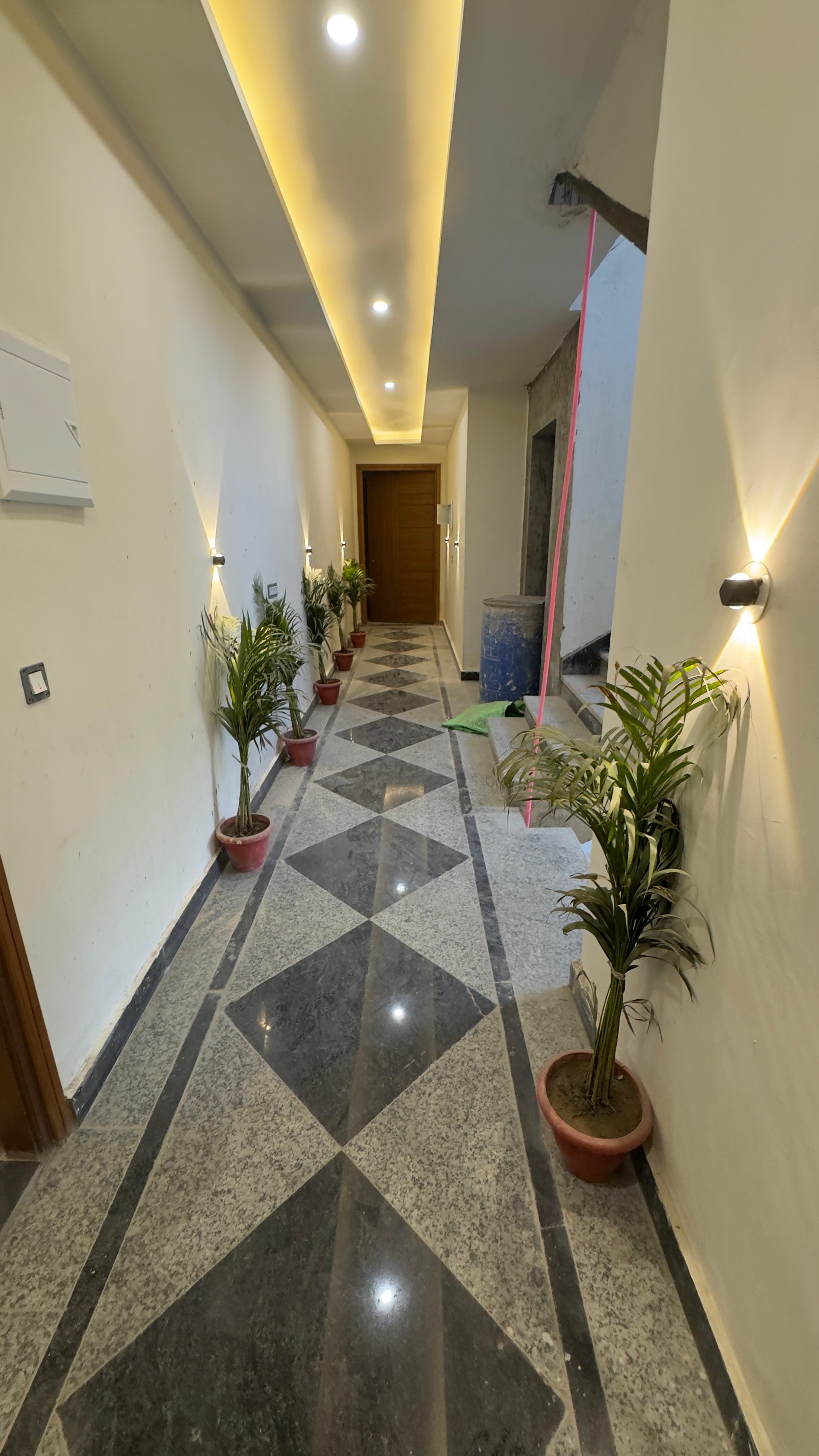 3 BHK + Servant Room Apartment For Rent in Palm Residency Chhatarpur