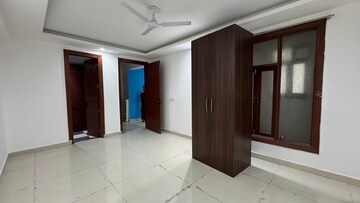 Room in 2 BHK Apartment at Palm Residency Chhatarpur, Chattarpur – for Rent