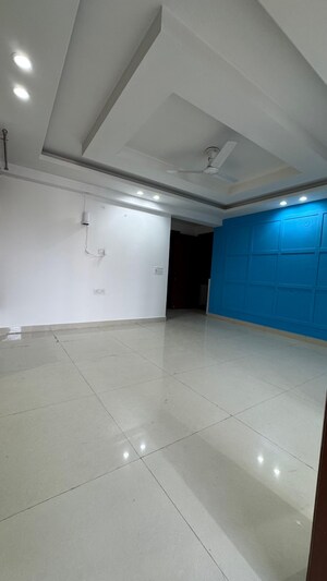 Bathroom in 2 BHK Apartment at Palm Residency Chhatarpur, Chattarpur – for Rent