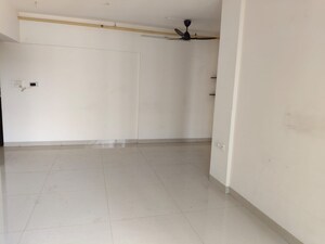 Room in 2 BHK Apartment at Vastu Shanti, Andheri East – for Rent