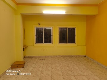 Room in 3 BHK Apartment at Gayatri Grandeur, Karkhana – for Sale