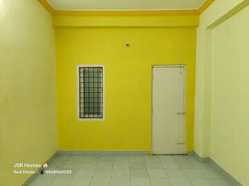 Room in 3 BHK Apartment at Gayatri Grandeur, Karkhana – for Sale